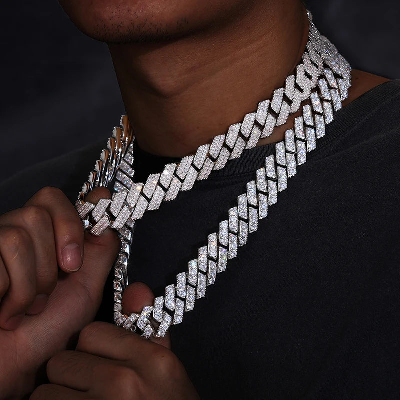 BRACELET À MAILLES CUBINES TAILLÉES EN ARGENT MASSIF