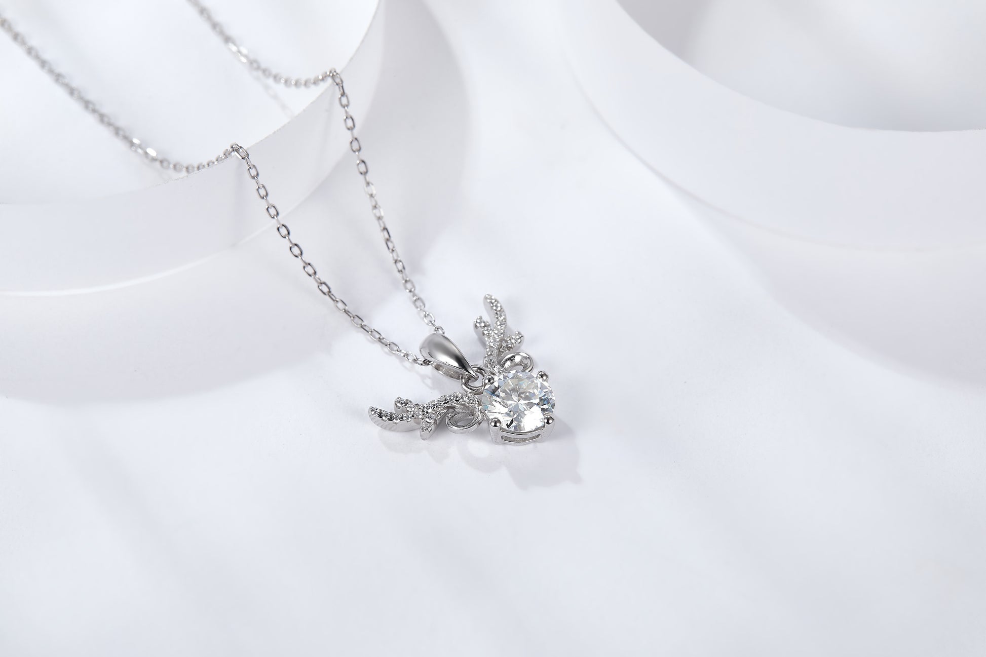 DEER MOISSANITE DIAMOND PENDANT NECKLACE IN STERLING SILVER