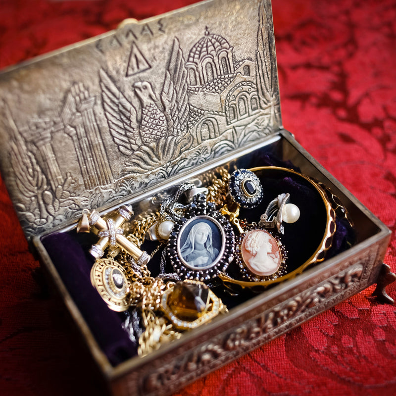 From Ancient Royalty to Modern Icons: A Short History of Jewelry Trends