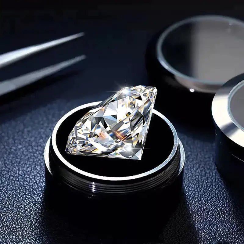 Rethinking Luxury: How Moissanite Redefined Jewelry in 2025