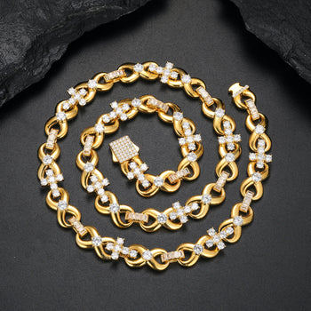 BRACELET À MAILLES CUBINES TAILLÉES EN ARGENT MASSIF