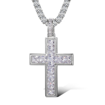 Pendentif croix serti de moissanite et d'argent sterling
