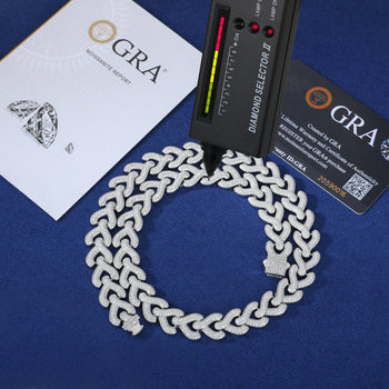 BRACELET À MAILLES CUBINES TAILLÉES EN ARGENT MASSIF