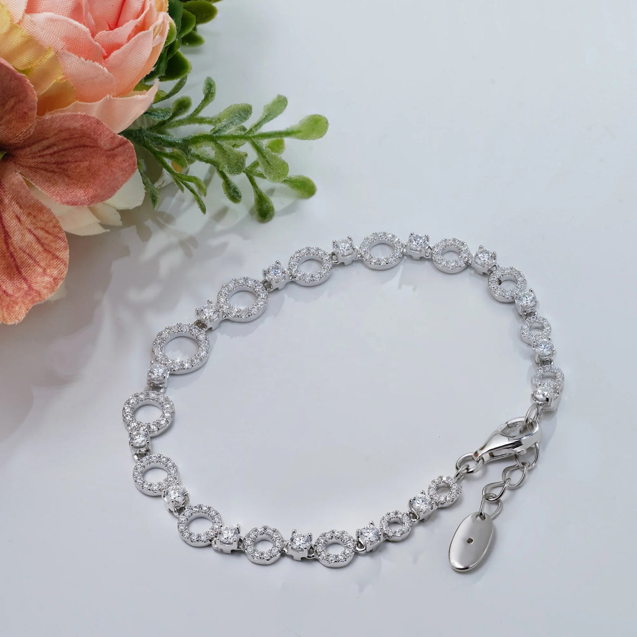 18K GOLD PLATED ETERNAL HALO MOISSANITE BRACELET IN STERLING SILVER