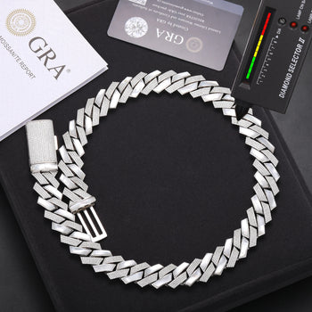 BRACELET À MAILLES CUBINES TAILLÉES EN ARGENT MASSIF