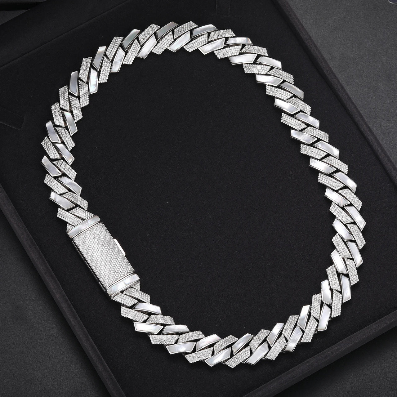 BRACELET À MAILLES CUBINES TAILLÉES EN ARGENT MASSIF