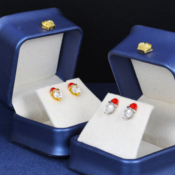 Boucles d'oreilles puces en forme de bonnet de Père Noël avec moissanite 1 carat et argent sterling