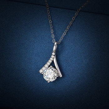 Collier pendentif solitaire en diamant moissanite 1 carat, en argent sterling