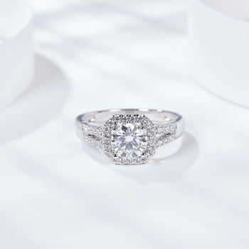 Bague octogonale sertie d'un halo de diamants et d'une moissanite de 1 carat, en argent sterling