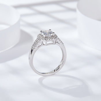 Bague octogonale sertie d'un halo de diamants et d'une moissanite de 1 carat, en argent sterling