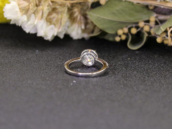 1CT ROUND DIAMOND CUT MOISSANITE ENGAGEMENT RING IN STERLING SILVER