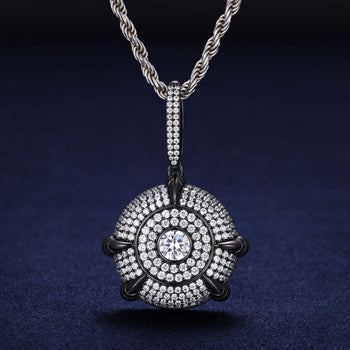 Anhänger mit Drachenklauenmotiv und Moissanit-Diamanten in Sterlingsilber 