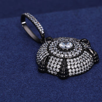 Anhänger mit Drachenklauenmotiv und Moissanit-Diamanten in Sterlingsilber 