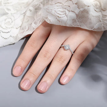 1ct MOISSANITE DIAMOND SOLITAIRE RING IN STERLING SILVER - IVORY & EBONY