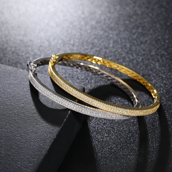 4 mm Moissanit-Diamant-Armreif aus Sterlingsilber