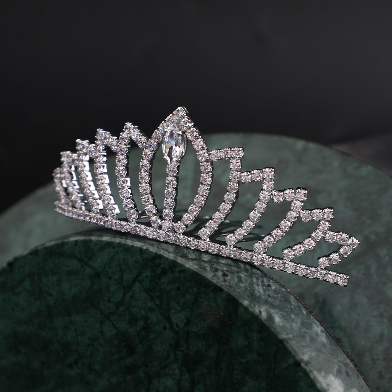 CROWNÉ ELEGANCE HAIR COMB