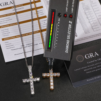 Collier pendentif croix en diamant moissanite de 5 mm en argent sterling