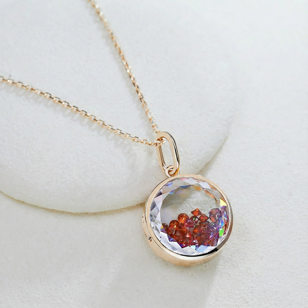 MOISSANITE VAULT PORTRAIT CUT PENDANT IN SOLID GOLD