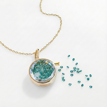 MOISSANITE VAULT PORTRAIT CUT PENDANT IN SOLID GOLD