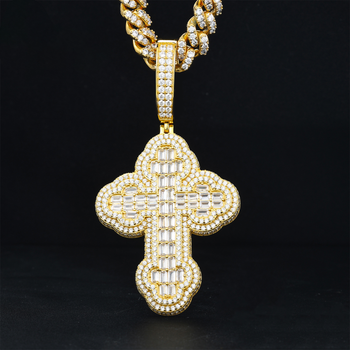 Pendentif croix serti de moissanite taille baguette et de pierres précieuses, en argent sterling 