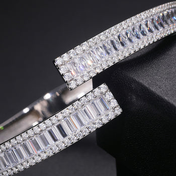 BRACELET ONGLET EN ARGENT MASSIF ET DIAMANTS EN MOISANITE BAGUETTE