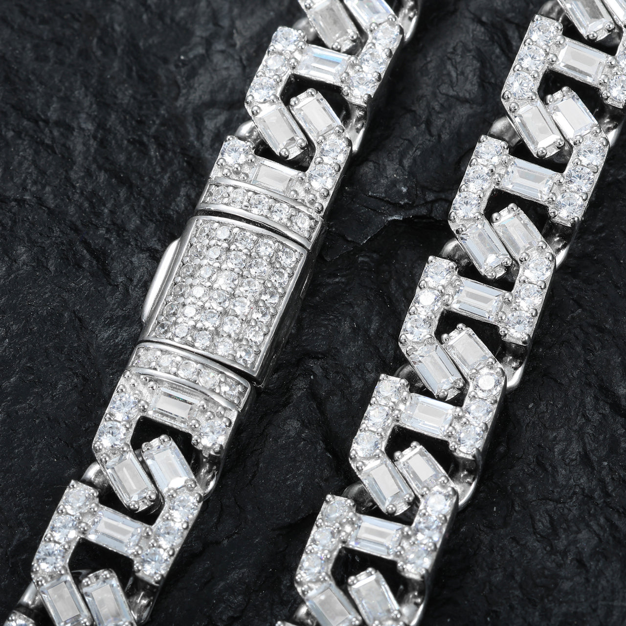 BAGUETTE MOISSANITE DIAMOND ICED OUT LINK CHAIN IN STERLING SILVER