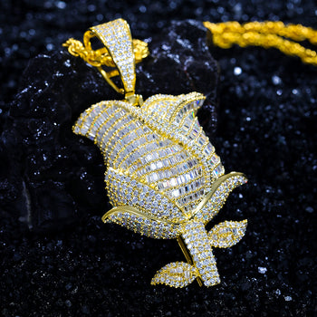 Anhänger in Form einer Rose aus Baguette-Moissanit in Sterlingsilber