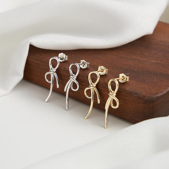 Ohrstecker mit Schleifenmotiv aus Sterlingsilber