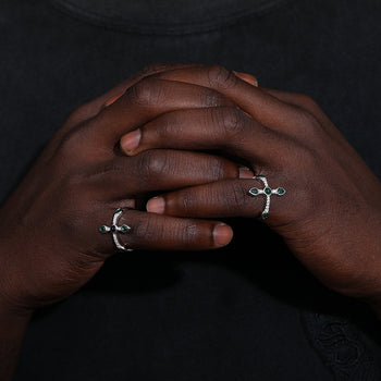 Bague en argent sterling ornée d'une moissanite en forme de croix et d'un diamant, avec zircone verte.