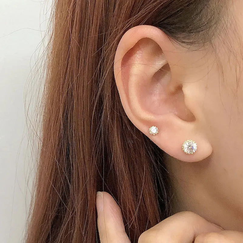 CROWN SOLITAIRE STUDS EARRING/NOSERING IN SOLID GOLD