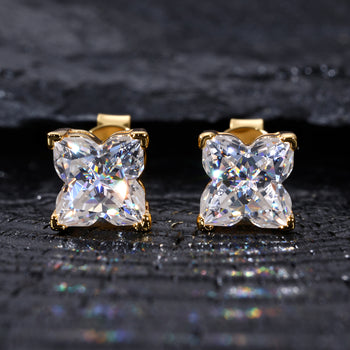 Boucles d'oreilles puces florales en moissanite et argent sterling 