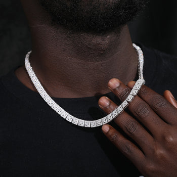 Collier/bracelet en argent sterling orné d'une chaîne à maillons carrés en moissanite à motif trèfle à quatre feuilles