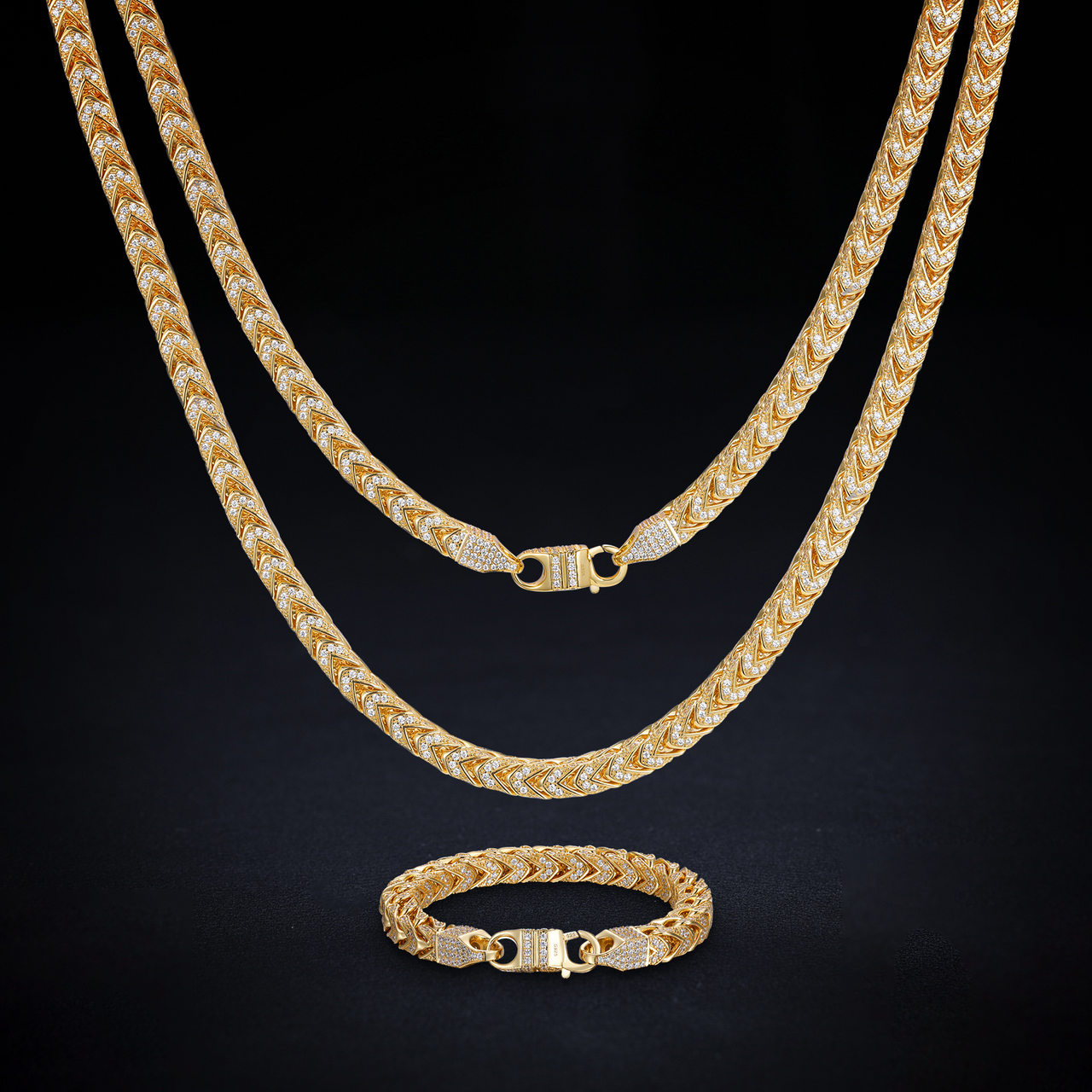 BRACELET À MAILLES CUBINES TAILLÉES EN ARGENT MASSIF