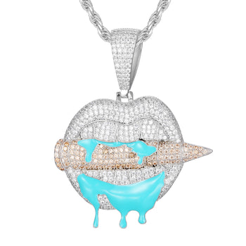 MOISSANIT-ANHÄNGER IN LIPPENFORM, DER IM DUNKELN LEUCHTET, AUS STERLINGSILBER