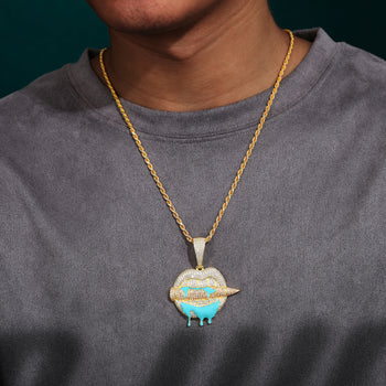 MOISSANIT-ANHÄNGER IN LIPPENFORM, DER IM DUNKELN LEUCHTET, AUS STERLINGSILBER