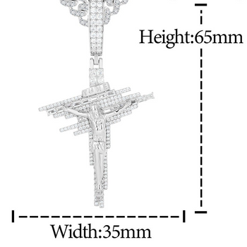 Pendentif croix de Jésus en moissanite sertie de pierres précieuses et en argent sterling