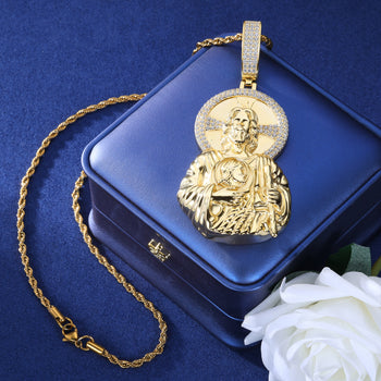 Pendentif Saint Jude en moissanite sertie dans de l'argent sterling