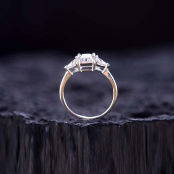 IE0008 PRINCESS CUT MOISSANITE DIAMOND RING IN STERLING SILVER