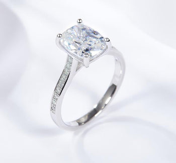IE00235 CUSHION CUT 9X7MM MOISSANITE DIAMOND RING IN STERLING SILVER