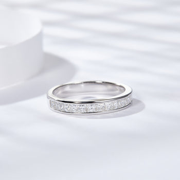 IE0049 PRINCESS CUT MOISSANITE DIAMOND BAND RING IN STERLING SILVER