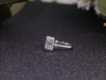IE006 EMERALD CUT MOISSANITE ENGANGEMENT RING IN STERLING SILVER