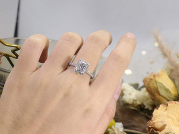 IE006 EMERALD CUT MOISSANITE ENGANGEMENT RING IN STERLING SILVER