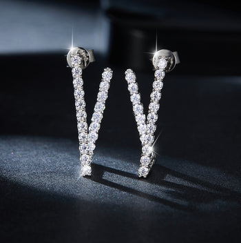 Boucles d'oreilles pendantes géométriques en moissanite de 1,5 mm en argent sterling IE0060