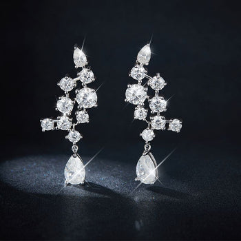 Boucles d'oreilles pendantes en argent sterling, serties de moissanite taille poire de 1 carat