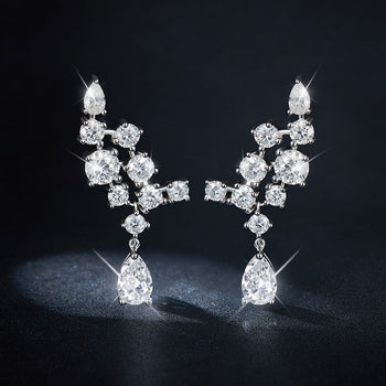 Boucles d'oreilles pendantes en argent sterling, serties de moissanite taille poire de 1 carat