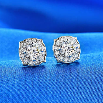 Boucles d'oreilles puces en argent sterling serties de diamants moissanite ronds de 0,5 carat (IE008)