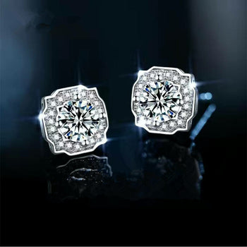 Boucles d'oreilles puces en argent sterling serties de diamants moissanite ronds de 0,5 carat (IE008)