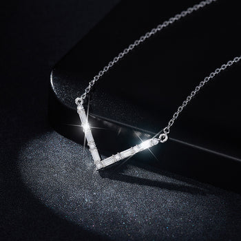 Collier minimaliste en moissanite IE0106 et argent sterling