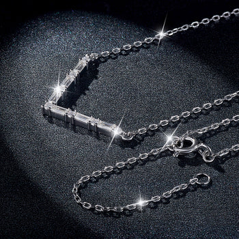 Collier minimaliste en moissanite IE0106 et argent sterling