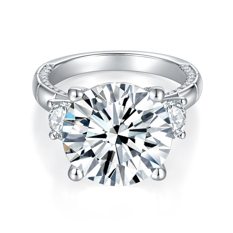 IE0110 ROUND BRILLIANT CUT MOISSANITE ENGAGEMENT RING IN STERLING SILVER